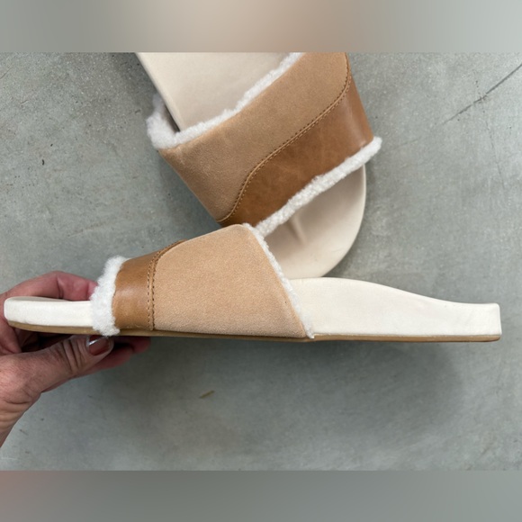 Olukai Hō‘ala Slide Shearling Sandal - Picture 10 of 13